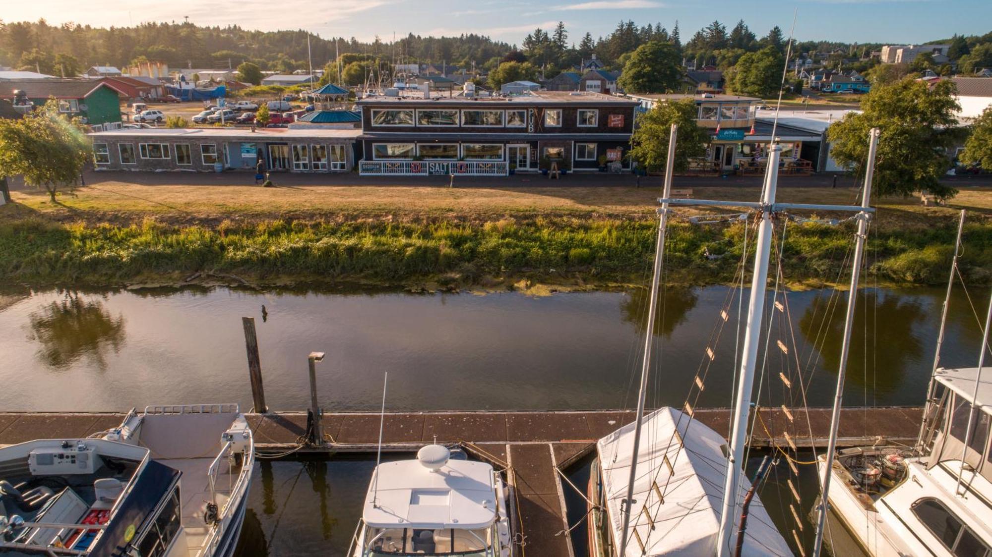 Salt Hotel & Pub Ilwaco Exterior photo